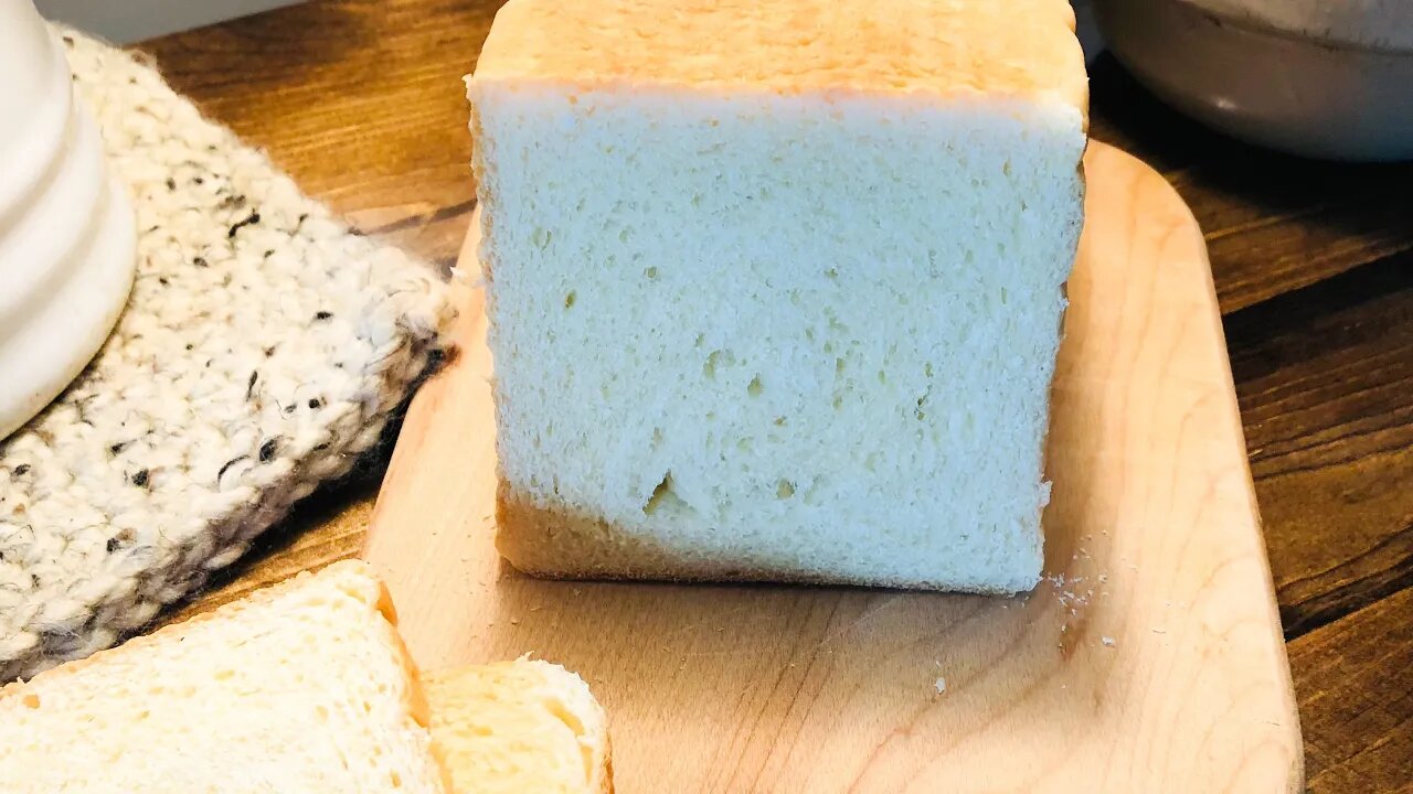 Making White Amish Bread with Bear Dough Maker.