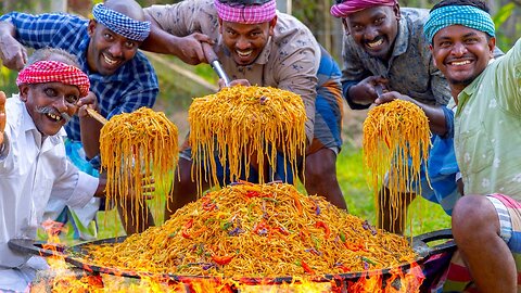 CHICKEN NOODLES _ Chinese Hakka Chicken Noodles Recipe Cooking in Village _ Chinese Street Food