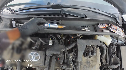 2020 Toyota Corolla Hybrid Spark plugs