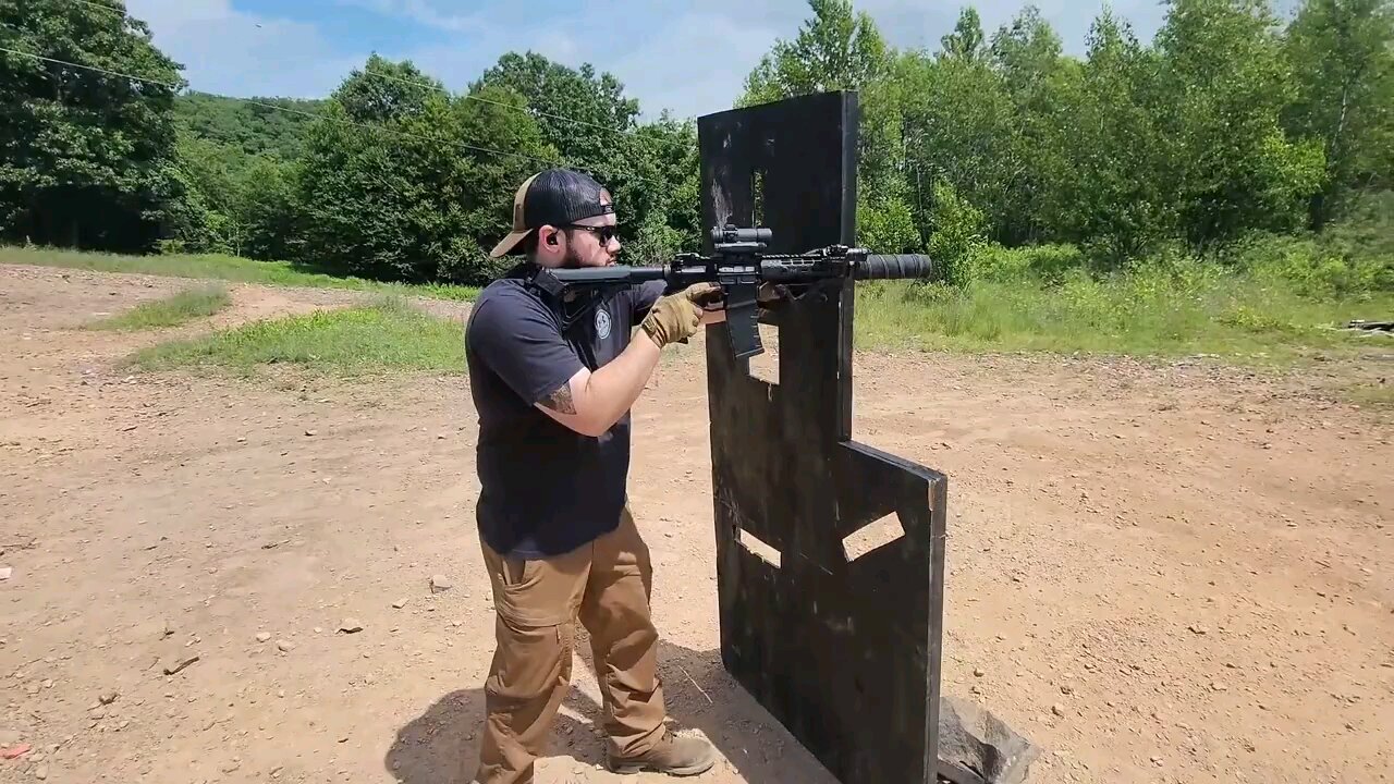 Aero m4e1 with 8" SBR w/blackhawk gas can