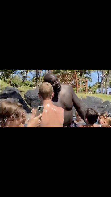 A Group of Kids “Save” Shaq from Drowning