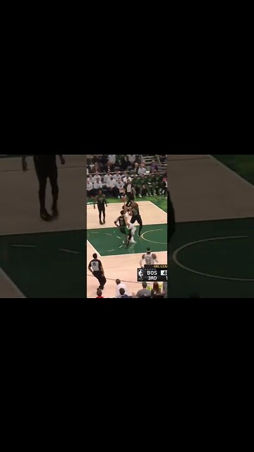 Giannis with the HAMMER