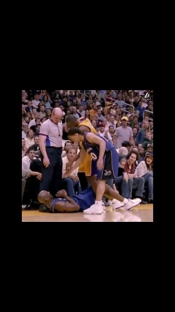 KOBE&MJ Enjoying the game!! 2 Goats!!