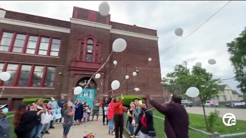 Candelight vigil held in southwest Detroit to honor victims of Uvalde shootings