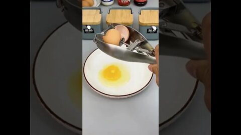 Egg breaker