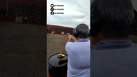 O véio atirando com Revólver RT 454 CASULL