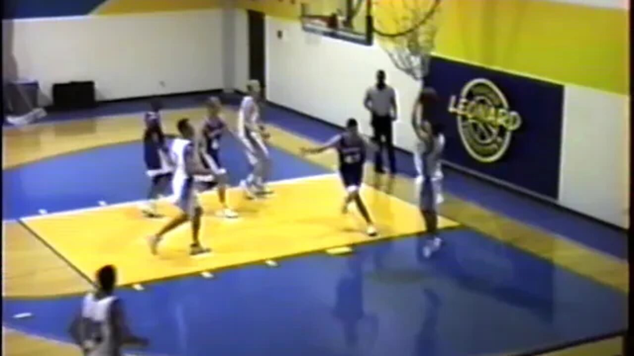 Howe Bulldogs vs Beckville, 12/29/1997 basketball