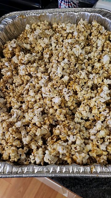 Homemade Carmel Popcorn 🍿 😋