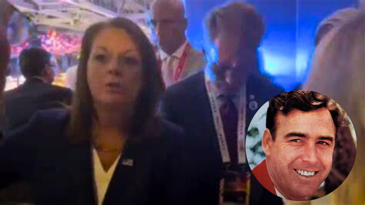 DEI Director of Secret Service Serenaded by Johnny Horton