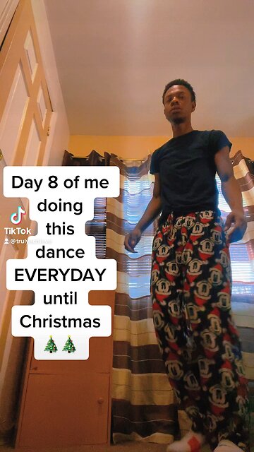 Day 8 of me doing this dance EVERYDAY until Christmas 🎄🎄