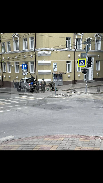 Wagner PMC mines streets in Rostov