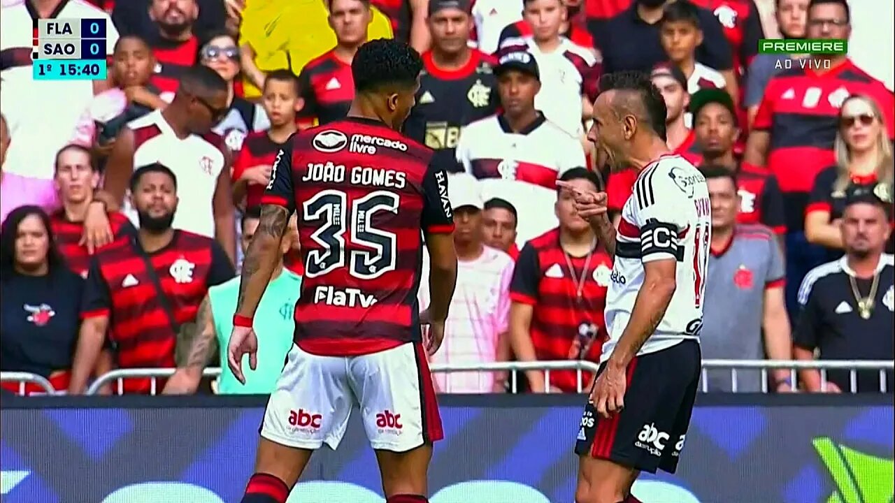 RAFINHA PILHADO COM JOAO GOMES - FLAMENGO X SAO PAULO