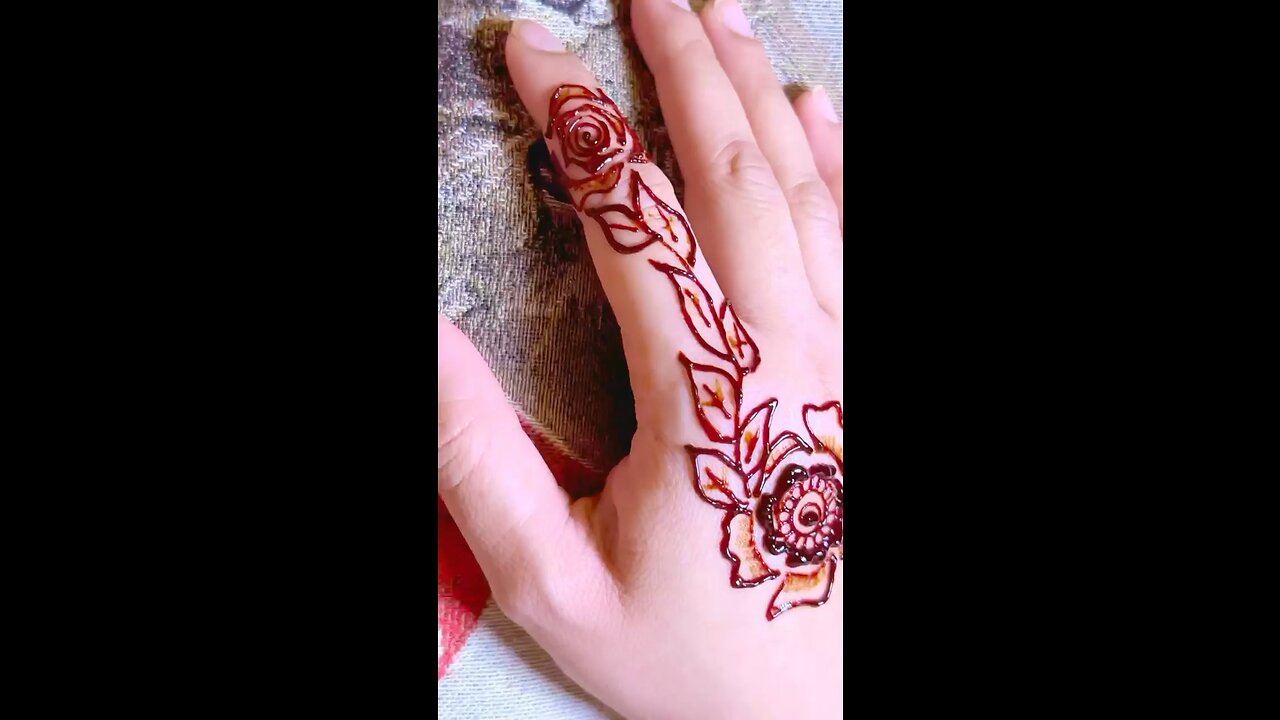 Beautiful mehndi design short
