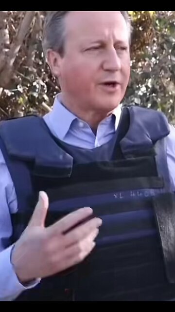 David Cameron sands with Israel