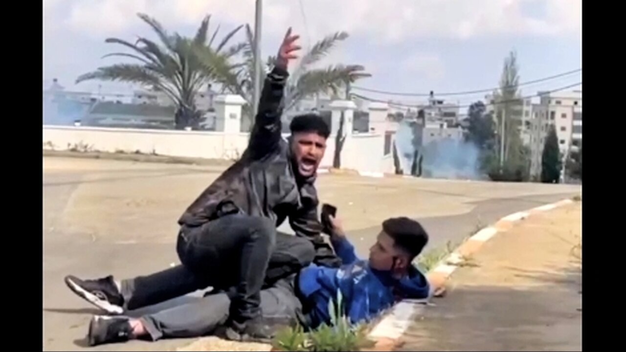 jEEWs Shoot Unarmed Palestine Boy in the Head