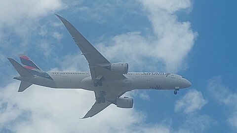Boeing 787-9 CC-BGE coming from Miami to Fortaleza,Boeing 787-9 CC-BGE vindo de Miami para Fortaleza