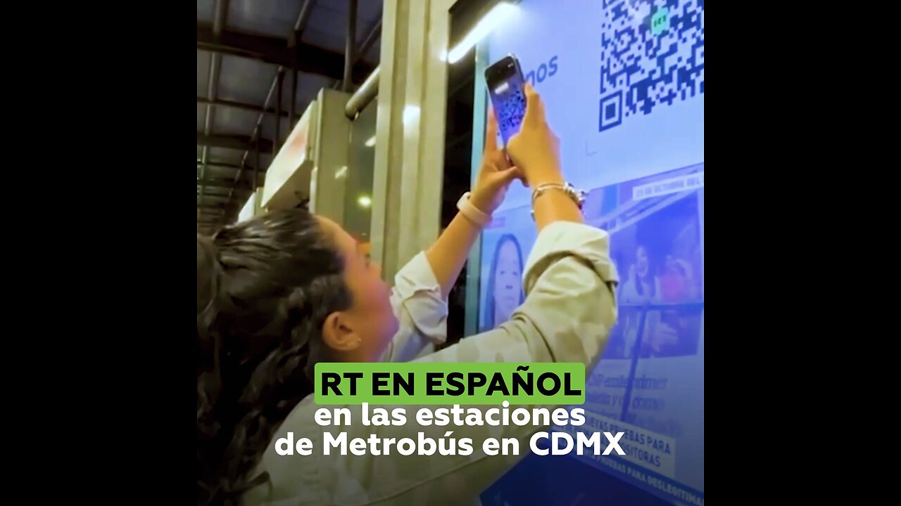 RT en español transmite en vivo en las estaciones de Metrobús en la Ciudad de México