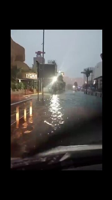 HURRICANE HELENE FLOODS CANCUN | HEADS TOWARD FLORIDA