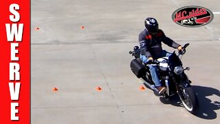 How to Perform a Swerve on Your Motorcycle