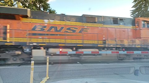 2024 08 18, waiting for the BNSF train during golden hour of the evening