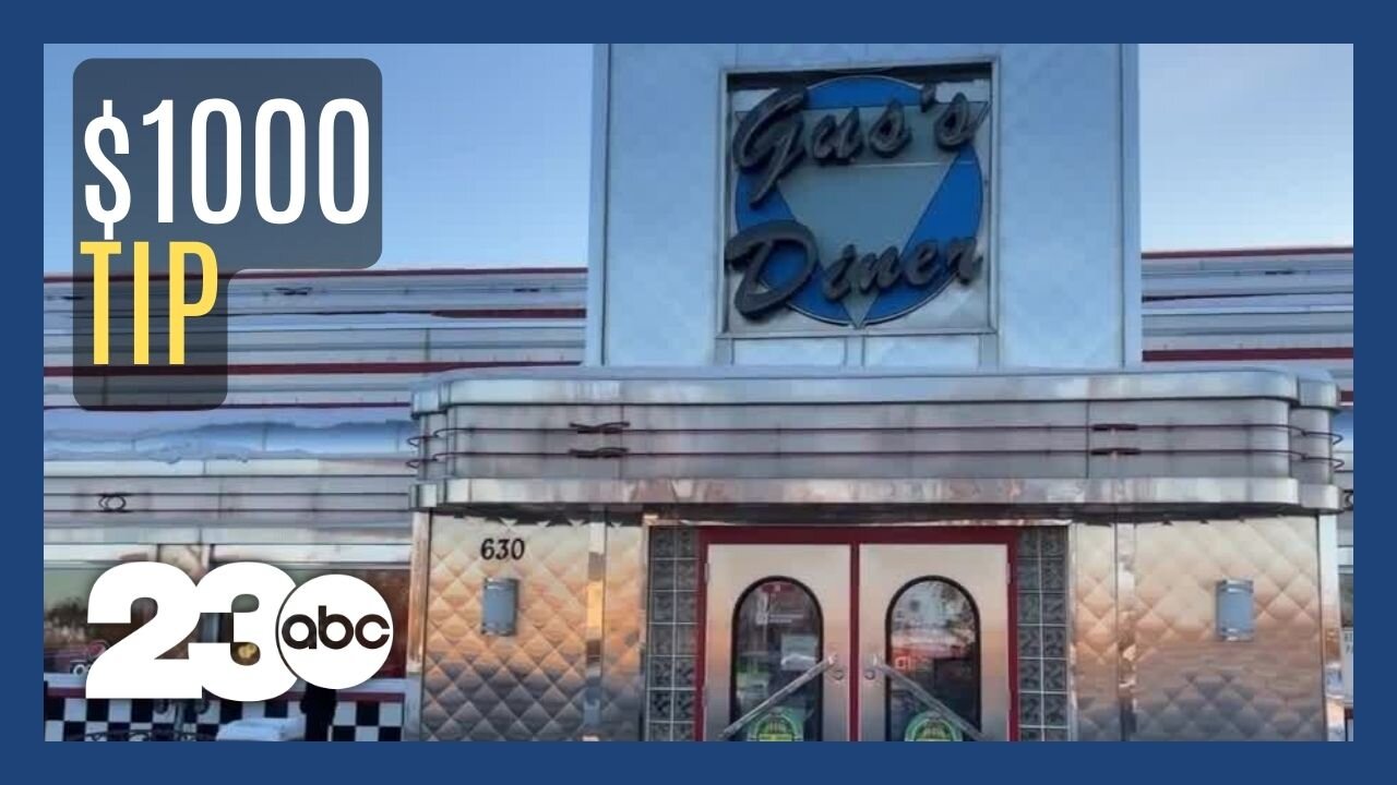 Wisconsin restaurant server gets $1,000 tip for Christmas