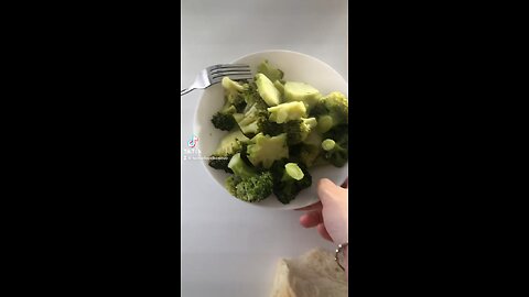 Chicken nuggets with broccoli 🥦 and salad 🥗