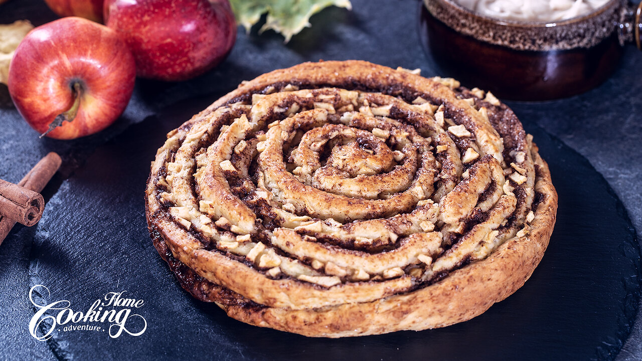 No-Yeast Giant Apple Cinnamon Roll