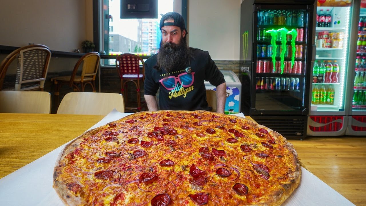 NORWAY'S BIGGEST PIZZA CHALLENGE HAS NEVER BEEN BEATEN! ｜ BeardMeatsFood