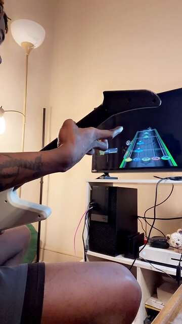 Guitar Hero on Kick