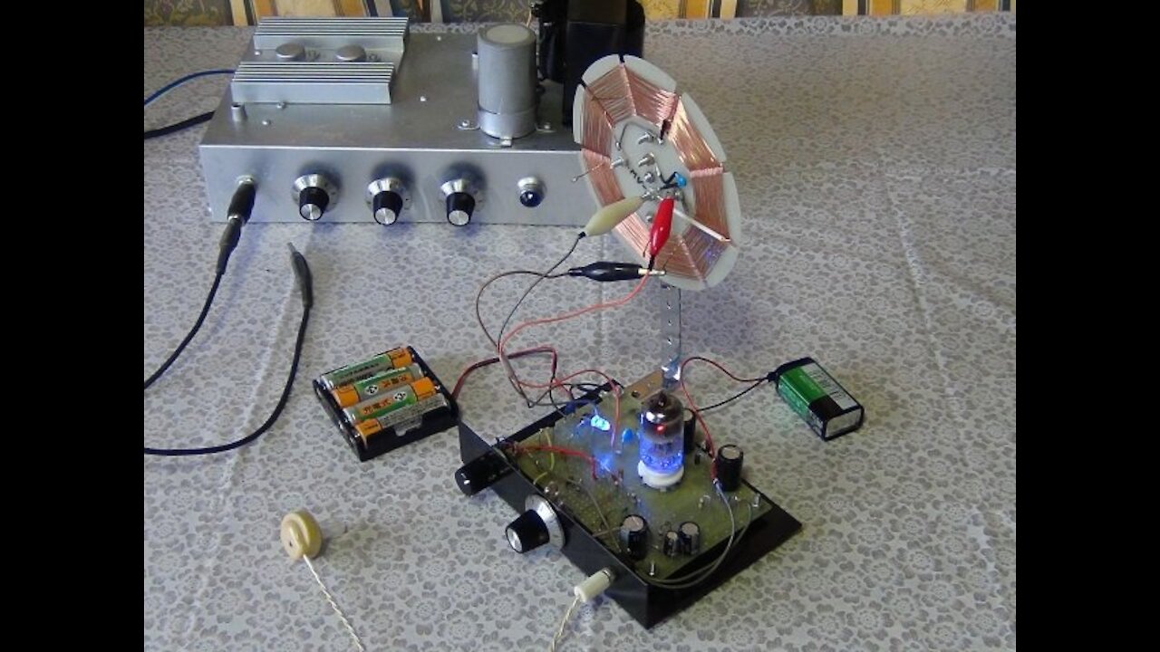 Low voltage tube operation 02, 5AT8 Regenerative Radio