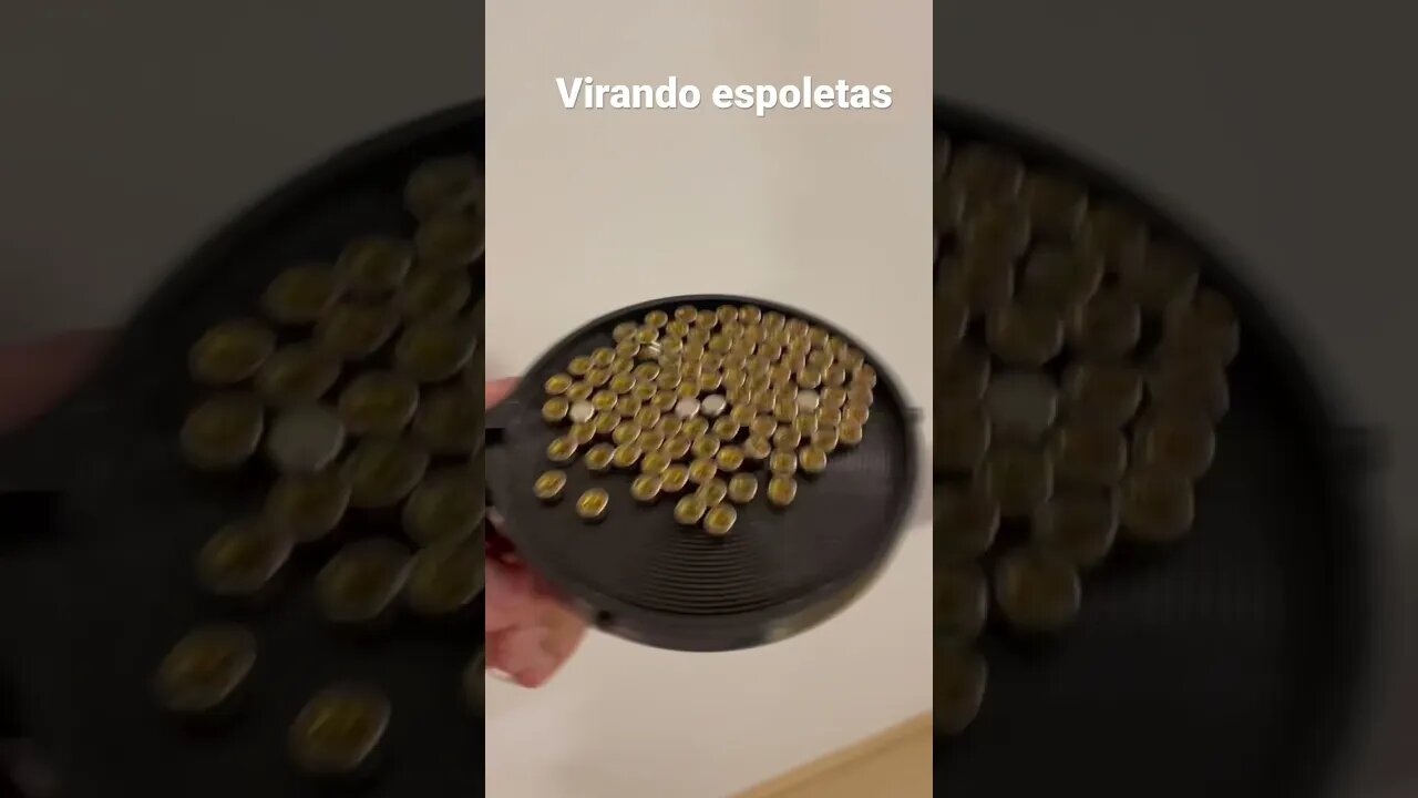 Como você vira suas espoletas? Você quer um vídeo sobre recarga de munição? Deixa nos comentários.