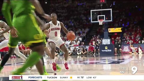 No. 3 Arizona defeats Oregon 84-81