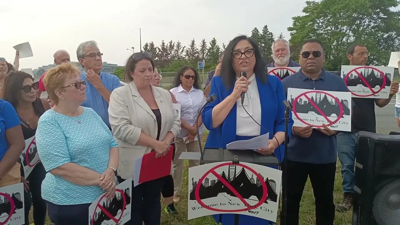 The Opposition to @GovKathyHochul @NYCMayor @NYCMayorsOffice #migrant #migrants Aqueduct Racetrack