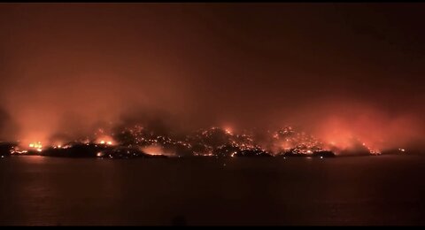 Fire in Canada is so big it has no beginning nor end