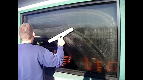 Homestead tessies Husband Shows Everyone How To Clean windows ( 2012 )