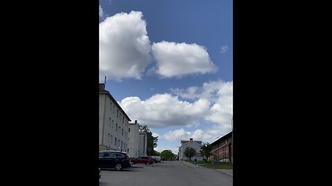 GIANT UFO SHIPS CLOAKED IN CLOUDS☁️🛸BIGGER THAN A HOUSE🌤️☁️🛸☁️