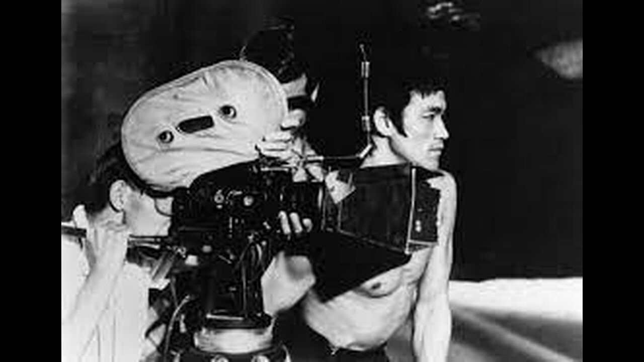 Cross kick Studio Films Bruce Lee picture way of the Dragon Movie camera