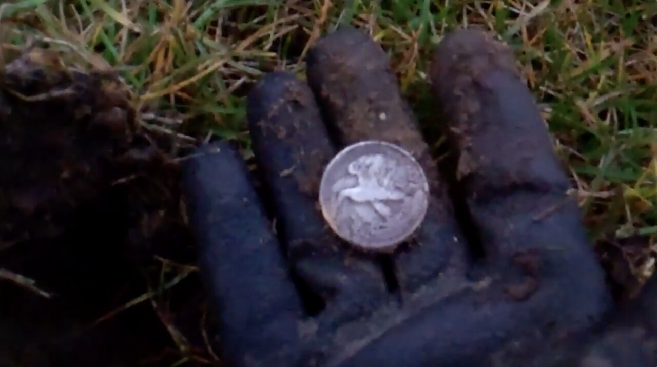 Season 2 , 140th hunt of 2012 , finding a 1941 silver half dollar