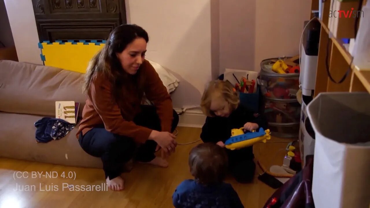 Julian Assange’s fiancée (and children) revealed for the first time