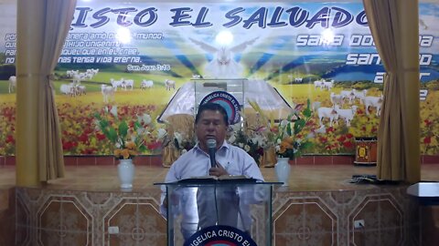 Pastor Casimiro Cruz Alabando a Dios