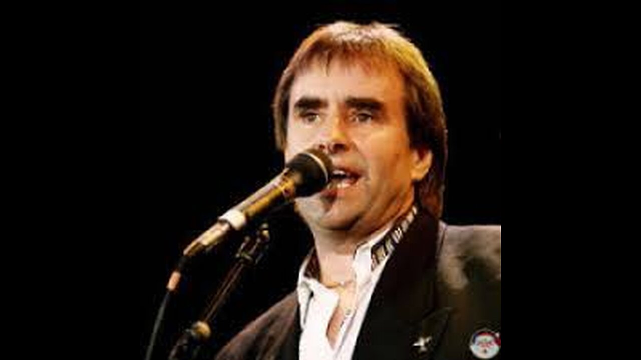 Chris de Burgh - flying turning round