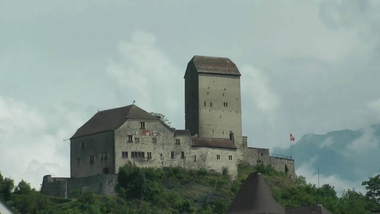 Arriving to Sargans (Castle viewed)