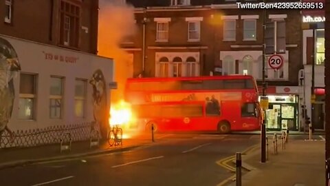 Dramatic moment electric double decker bus bursts into flames - Wimbledon, London