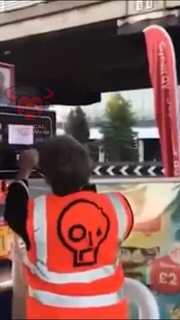 Climate activists destroy credit card processing units at gas station