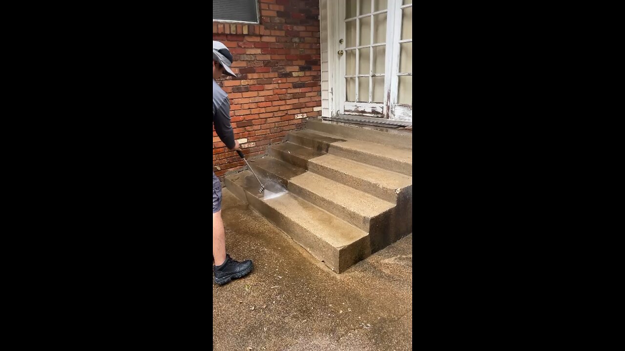 These concrete steps are coming out nice and clean