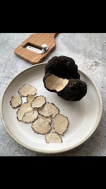 What makes truffles the world's priciest food?