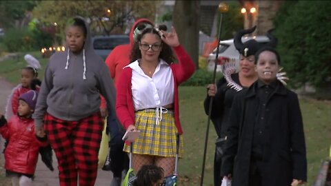 Trick-or-treating returns to streets after off year during pandemic