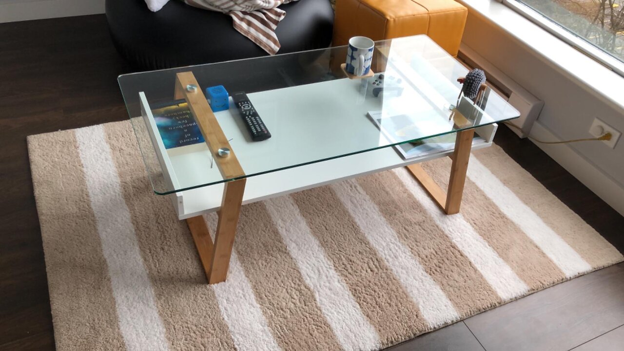 bonVIVO Glass Coffee Table - Small, Modern-Style Donatella Glass Tables for Living Room, Lobby...