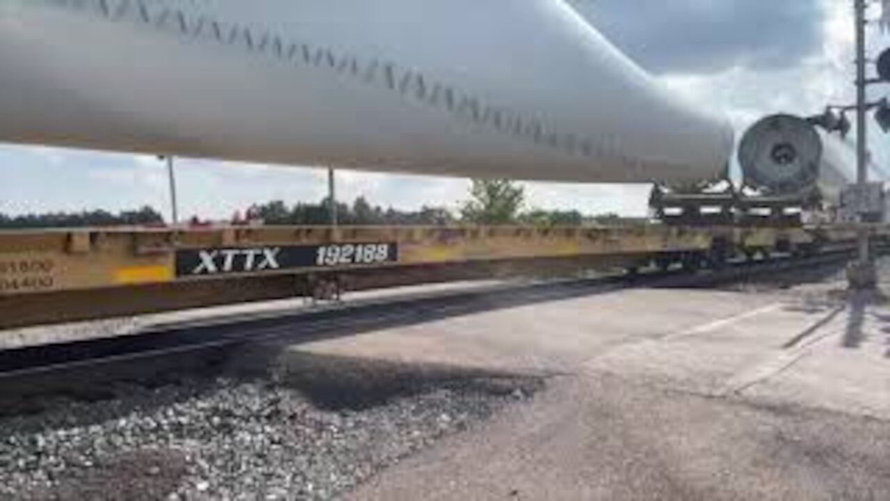 CSX W995 Wind Turbine Blades Train from Marion County Ohio July 25, 2021