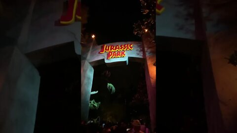 Jurassic World #shorts #universalorlando #ioa #velocicoaster